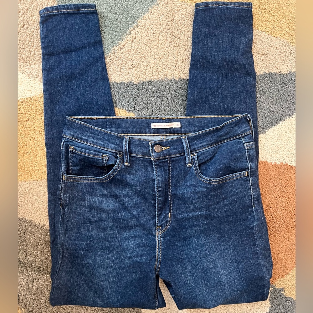Levis 720 High Rise Super Skinny Jeans Sz 30 Dark Wash